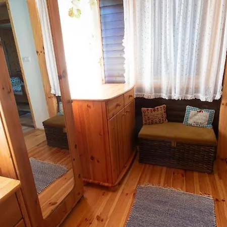 Apartment Barna Fahaz *